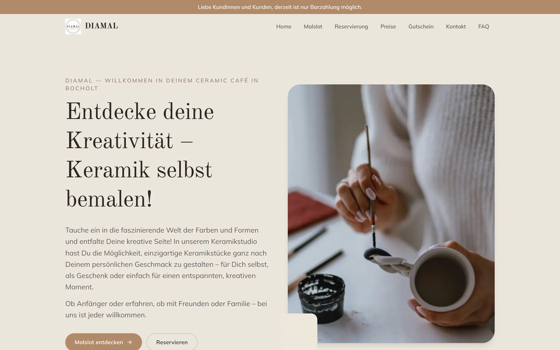 Startseite des DIAMAL ceramic café mit Hinweisband und Reservierungs-Buttons